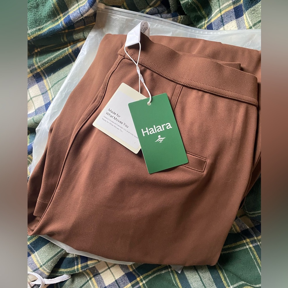 HALARA Chocolate Brown Pants